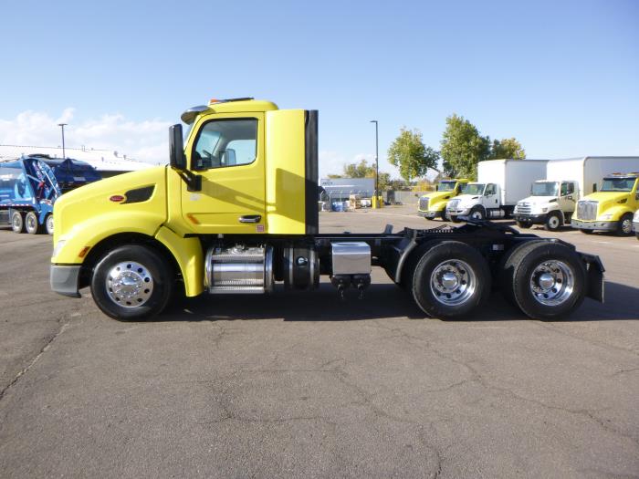 2021 Peterbilt 579-4