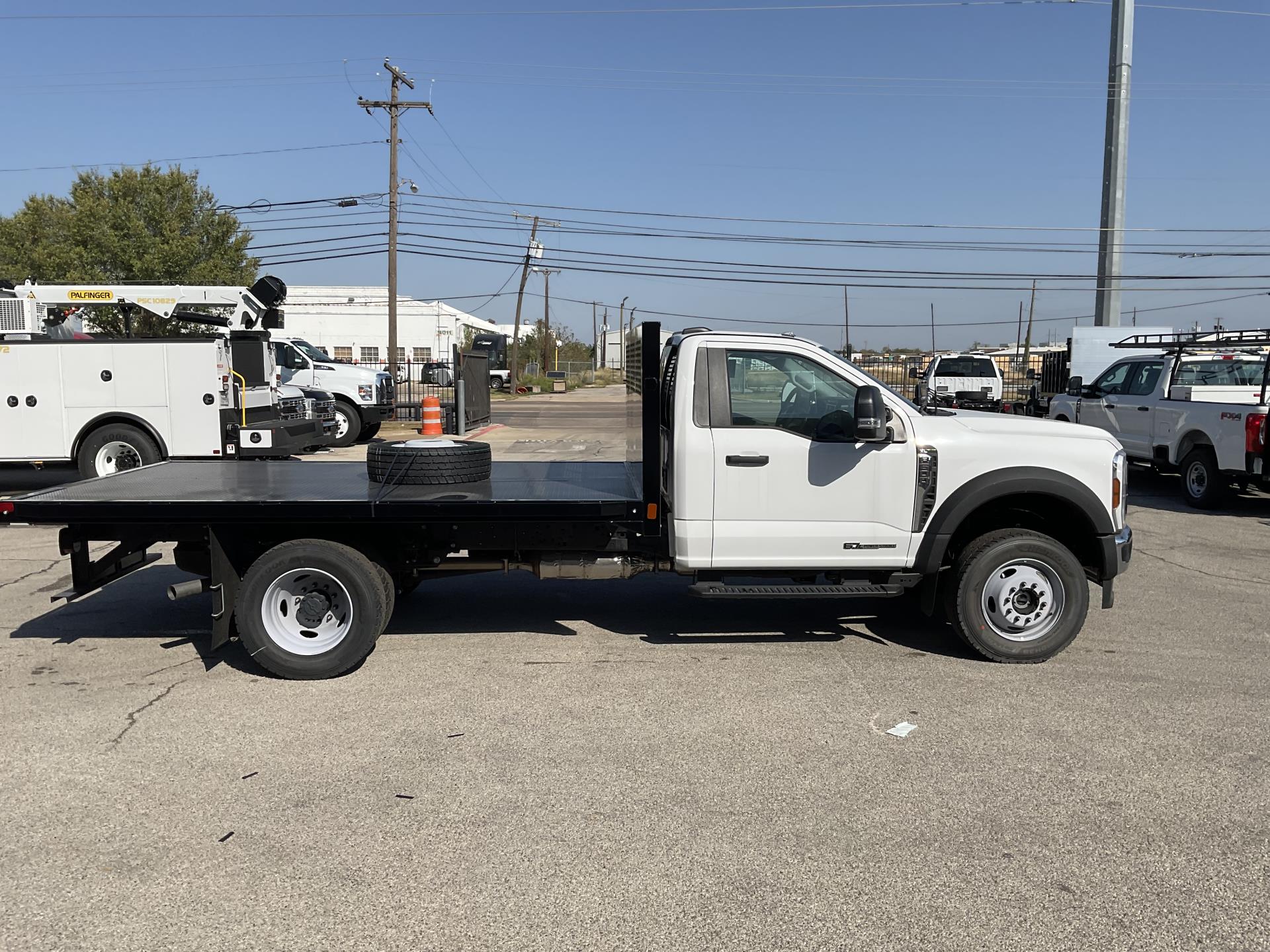 New 2024 Ford F-600 XL Regular Cab 4x4, Flatbed Truck for sale #1765296 - photo 3