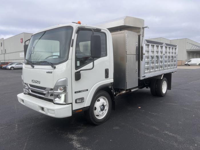 2025 Isuzu NRR-2