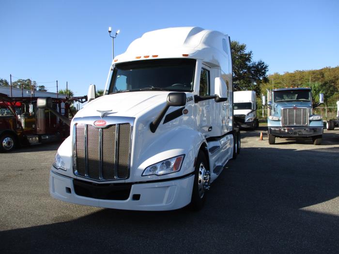 2023 Peterbilt 579-1