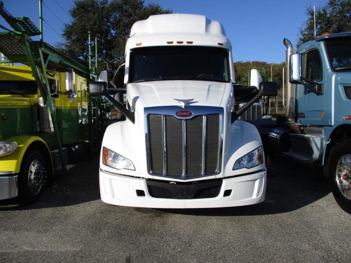 2023 Peterbilt 579-22