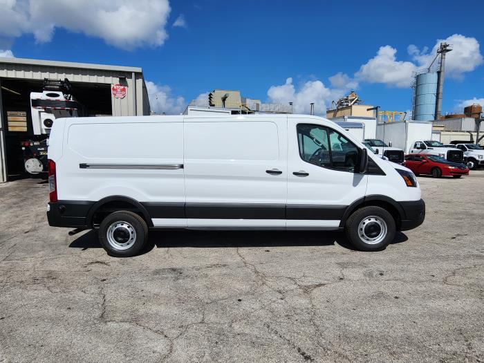 2024 Ford Transit-250-4