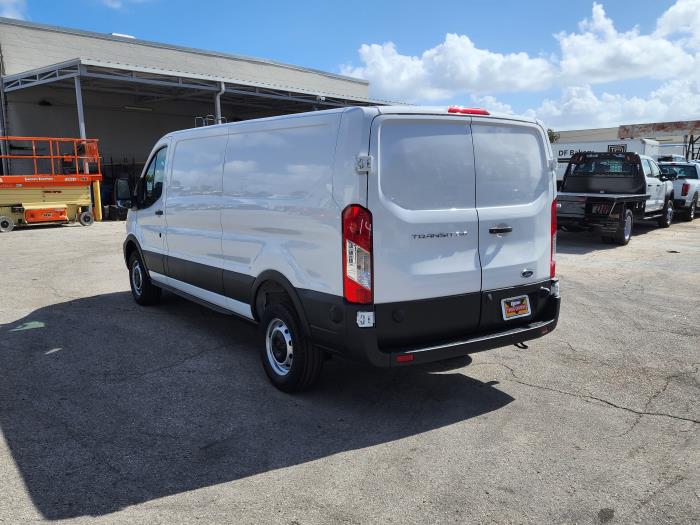 2024 Ford Transit-250-6