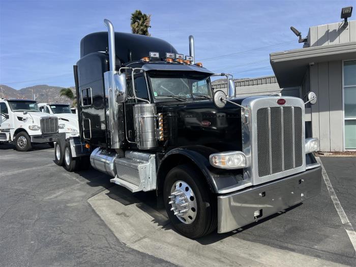 2017 Peterbilt 389-17