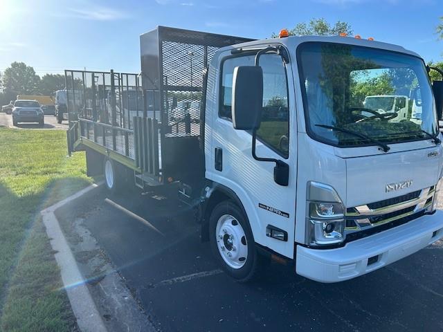 2024 Isuzu NPR-HD-6