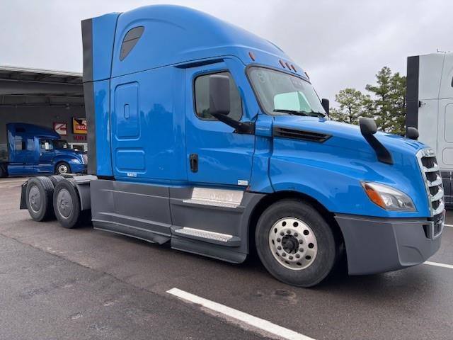 2021 Freightliner Cascadia-14