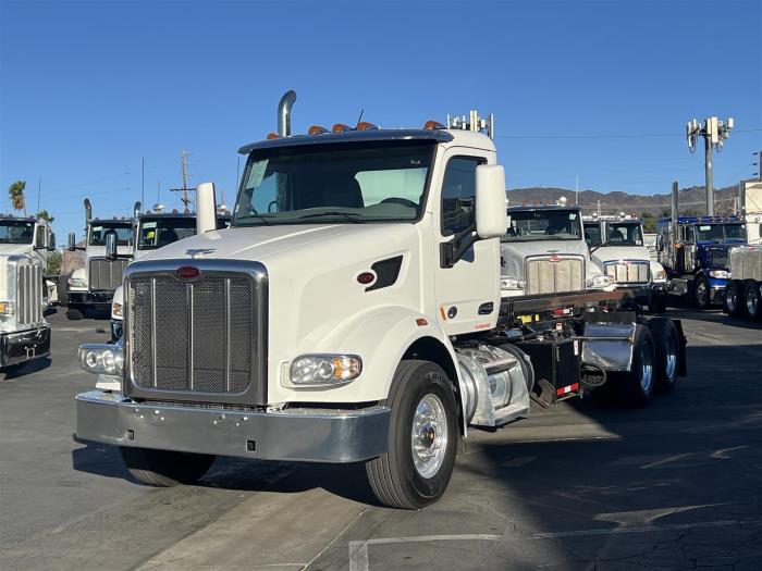 2020 Peterbilt 567-1