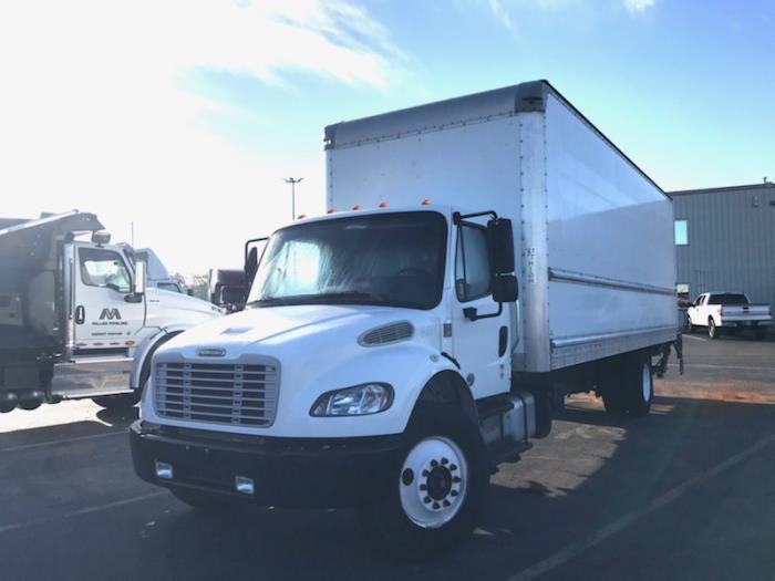 2018 Freightliner Business Class M2 106-1