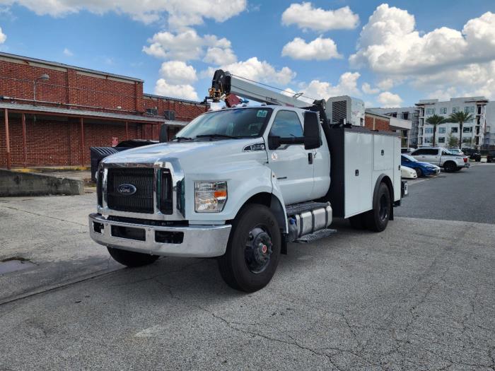 2024 Ford F-750-1