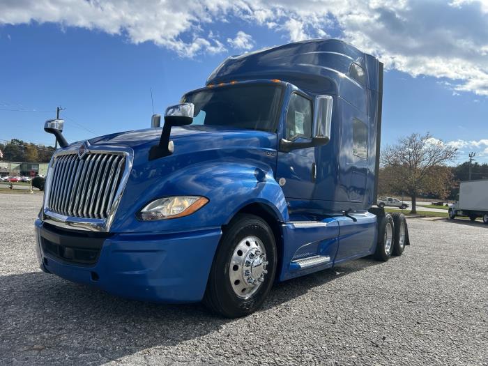 2020 International LT625-1