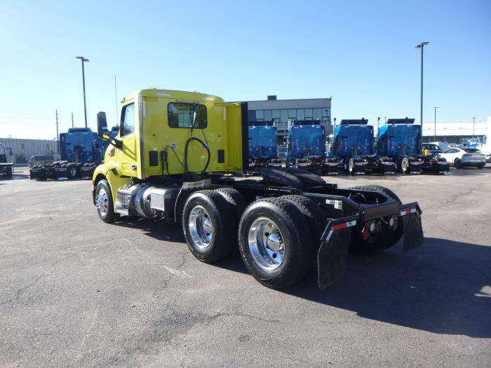 2021 Peterbilt 579-5