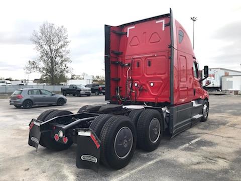 2021 Freightliner Cascadia-13