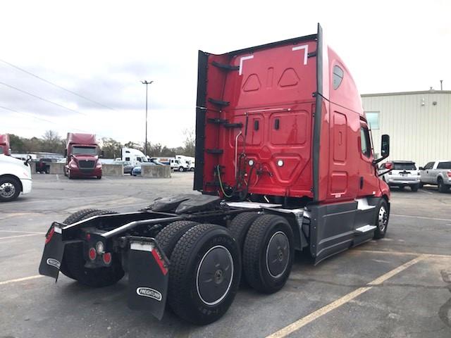 2021 Freightliner Cascadia-11