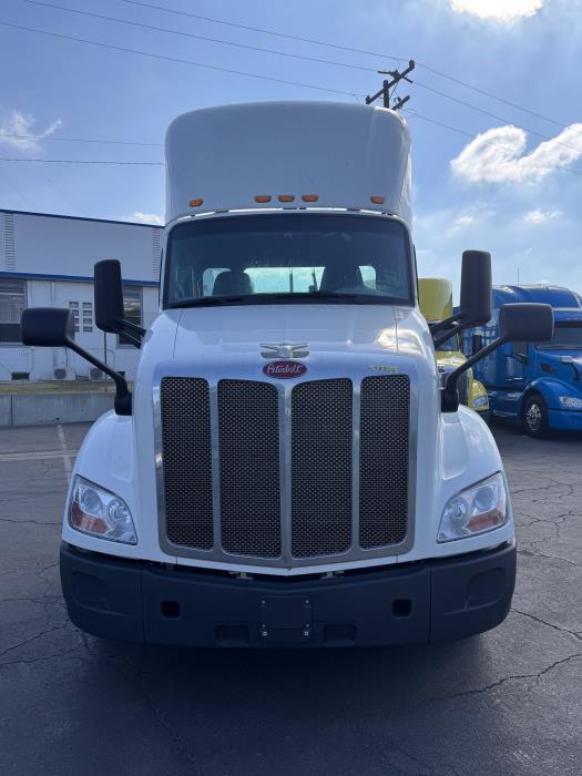 2021 Peterbilt 579-3