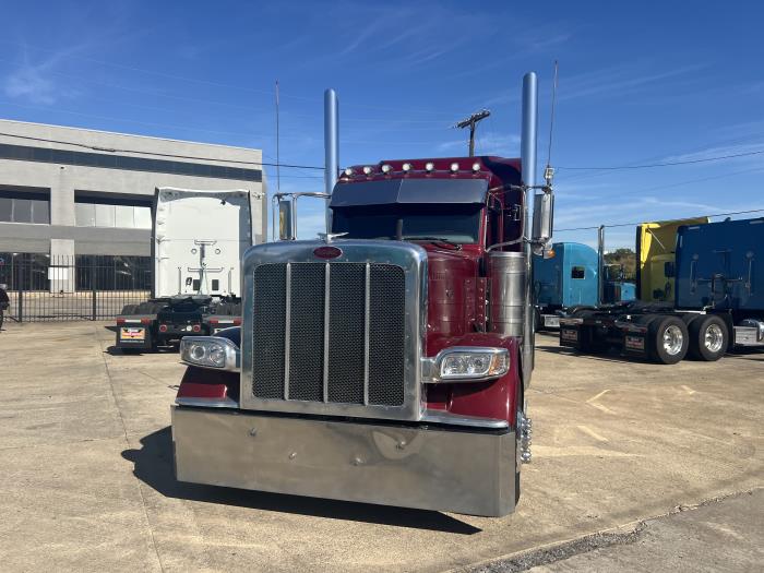 2022 Peterbilt 389-25