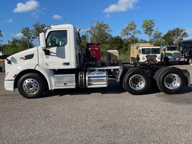 2019 Peterbilt 579-2