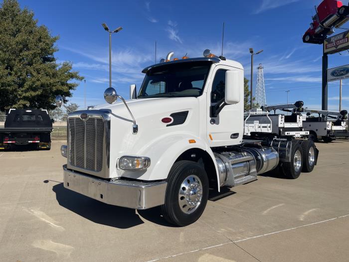 2017 Peterbilt 567-1