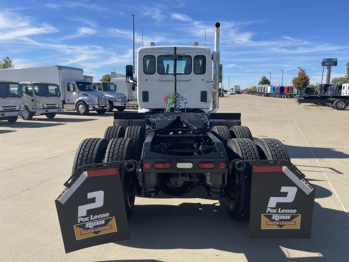 2017 Peterbilt 567-10