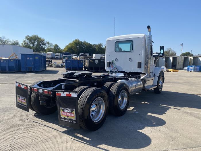 2025 Peterbilt 567-9