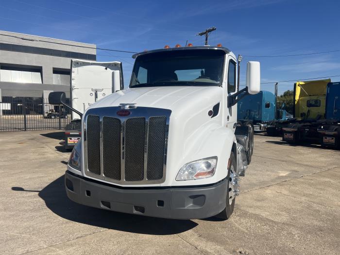 2021 Peterbilt 579-8