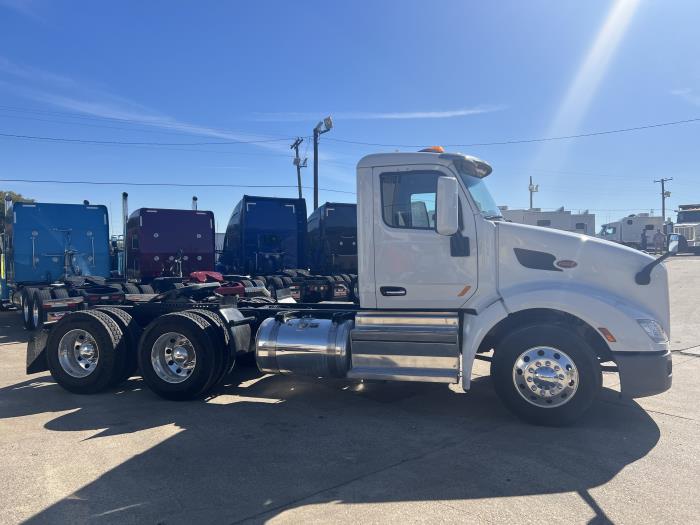 2021 Peterbilt 579-4