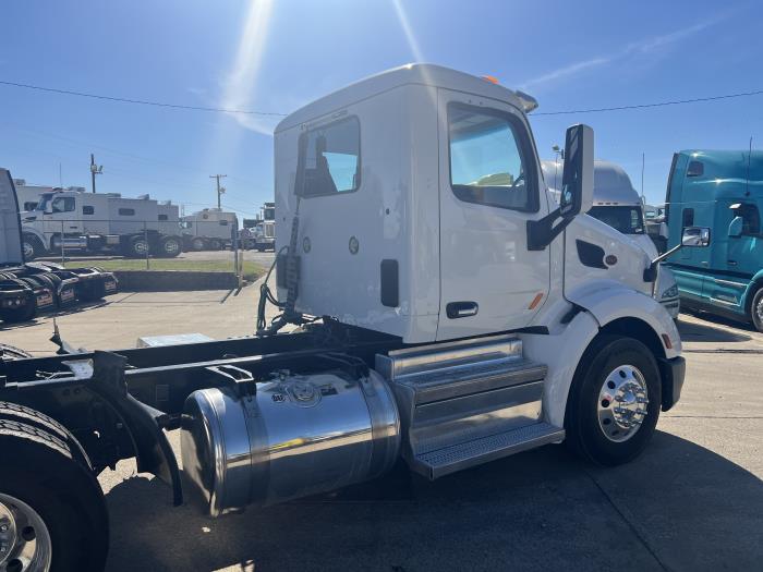 2021 Peterbilt 579-15