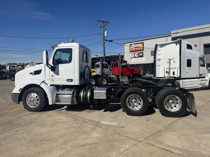 2021 Peterbilt 579-2