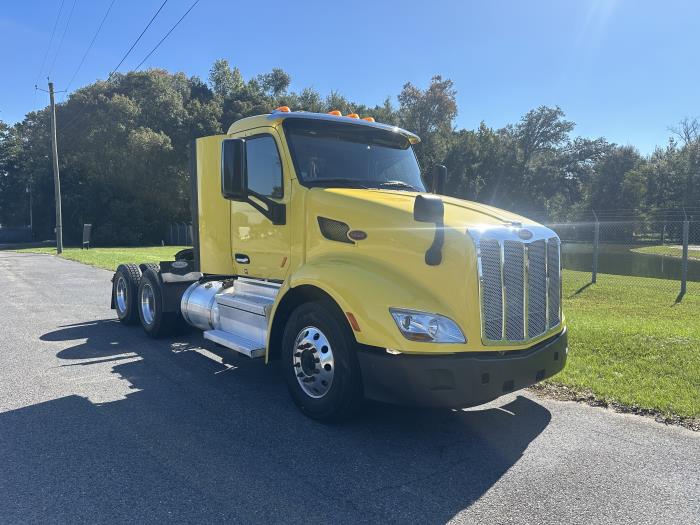 2021 Peterbilt 579-1