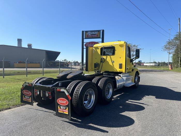 2021 Peterbilt 579-8