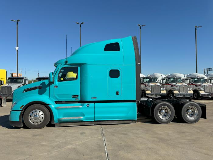 2024 Peterbilt 579-8