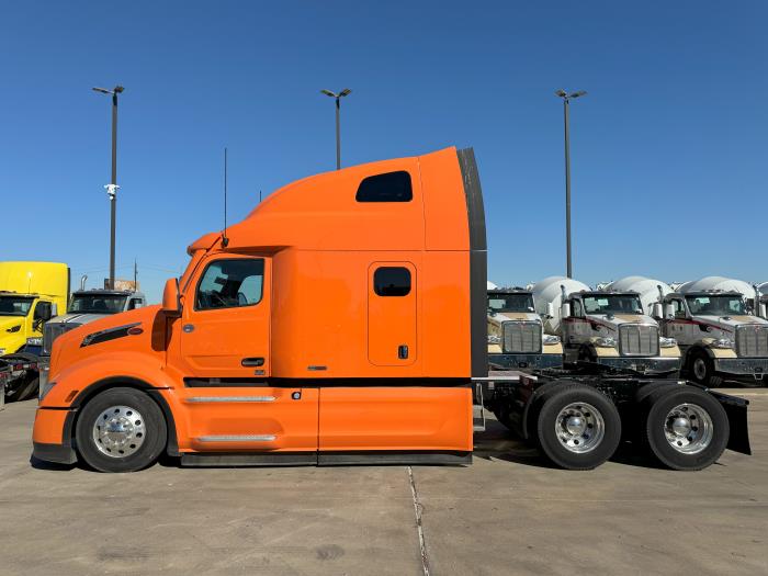 2024 Peterbilt 579-8