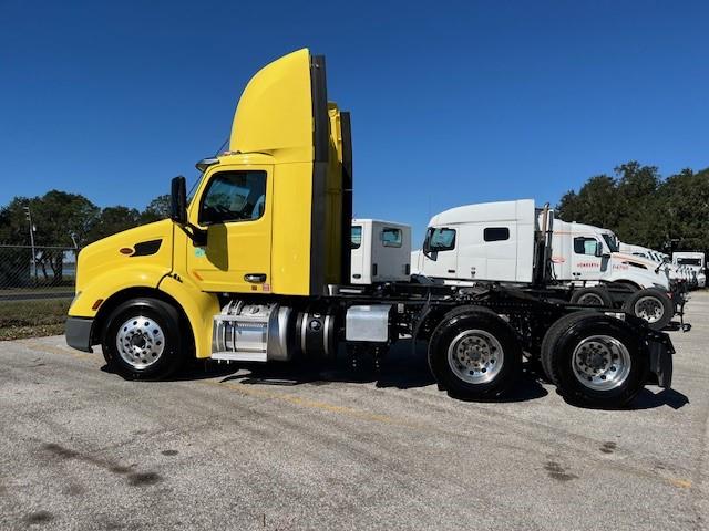 2021 Peterbilt 579-2