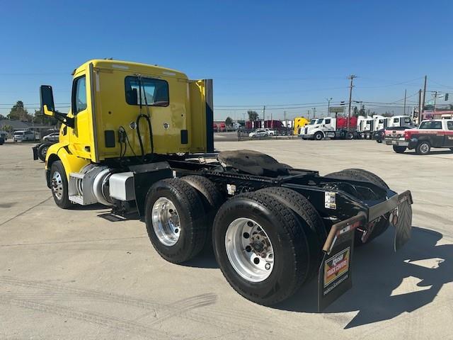 2021 Peterbilt 579-8