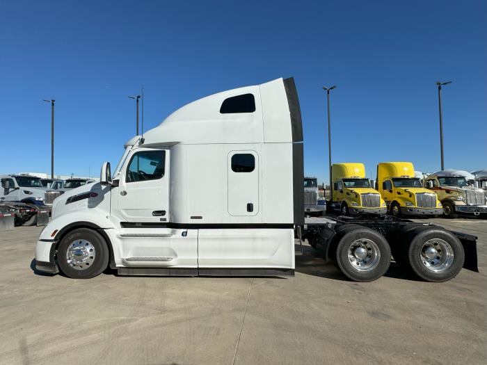 2024 Peterbilt 579-8