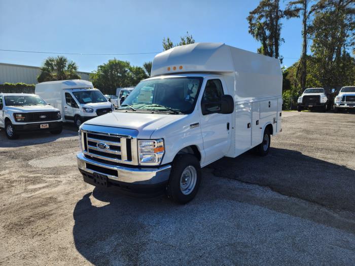 2025 Ford E-350-1