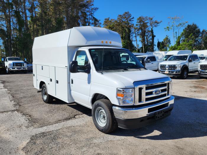 2025 Ford E-350-3