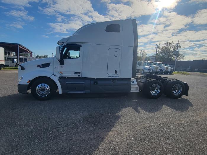 2020 Peterbilt 579-2