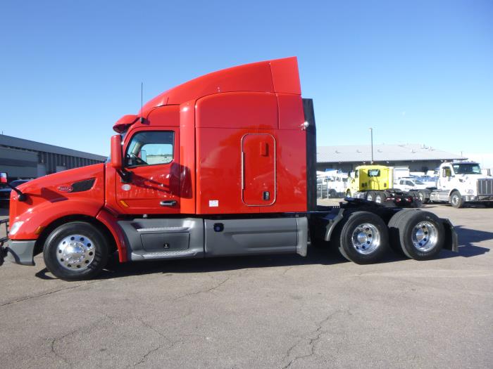 2021 Peterbilt 579-4