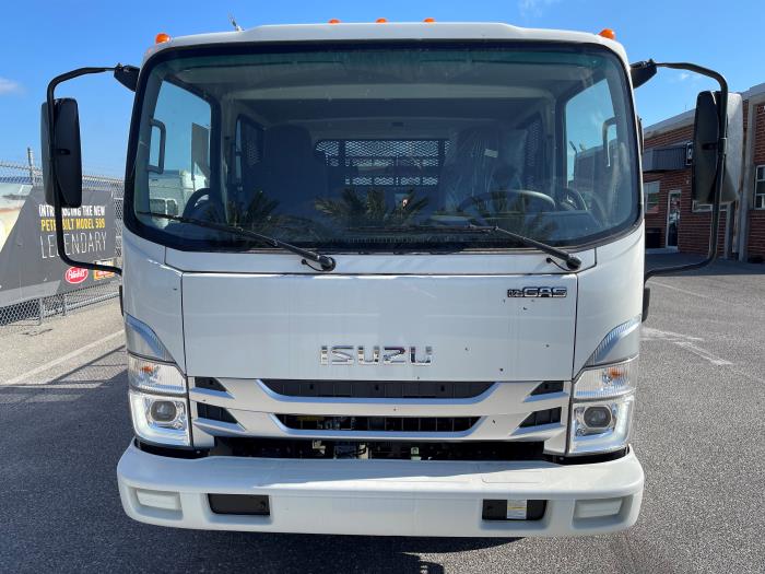 2024 Isuzu NPR-HD-6