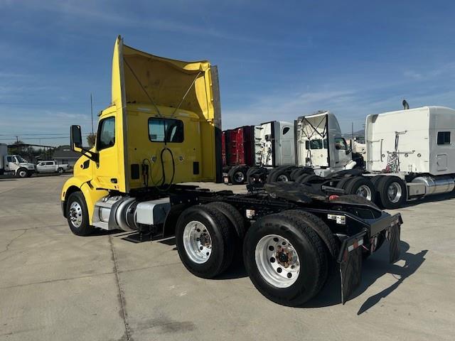 2021 Peterbilt 579-7