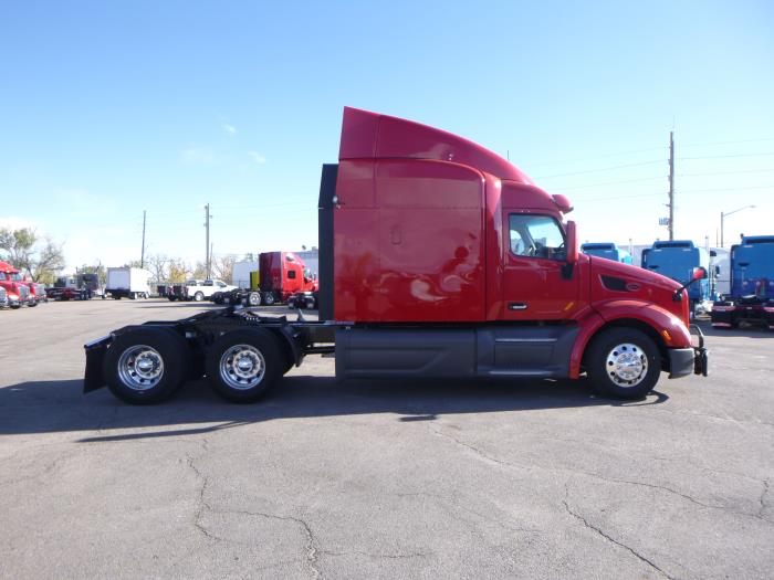 2021 Peterbilt 579-7