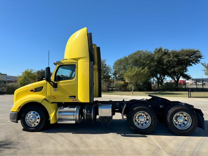 2021 Peterbilt 579-3