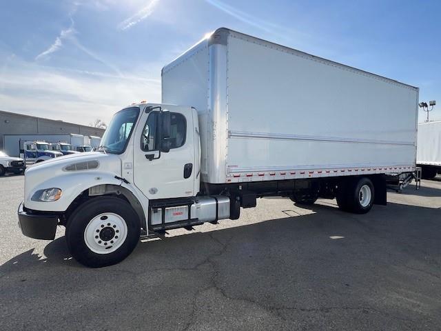 2018 Freightliner Business Class M2 106-1