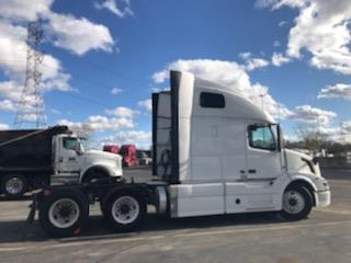 2018 Volvo VNL670-11