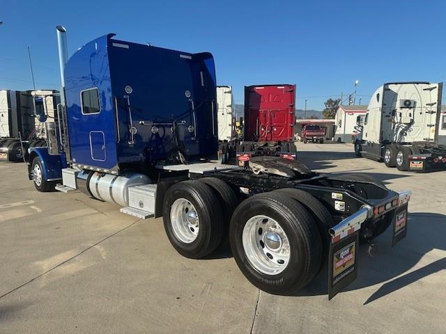 2022 Peterbilt 389-14