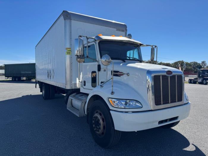 2017 Peterbilt 337-3