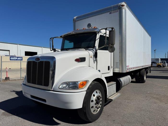 2019 Peterbilt 337-1