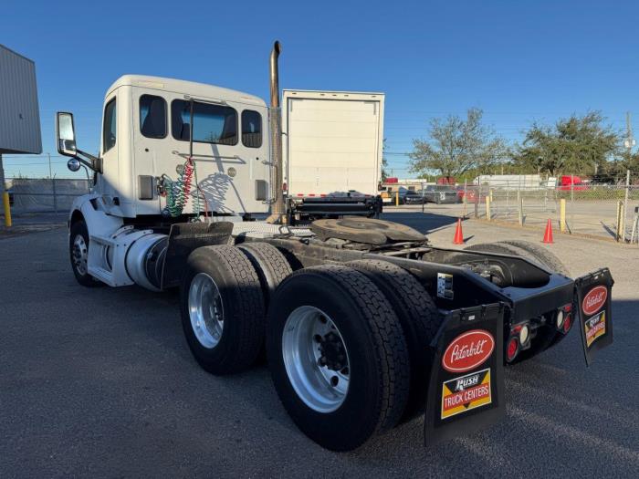 2015 Peterbilt 579-7