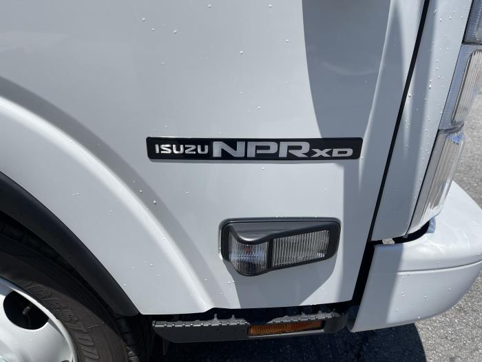 2024 Isuzu NPR-XD-8