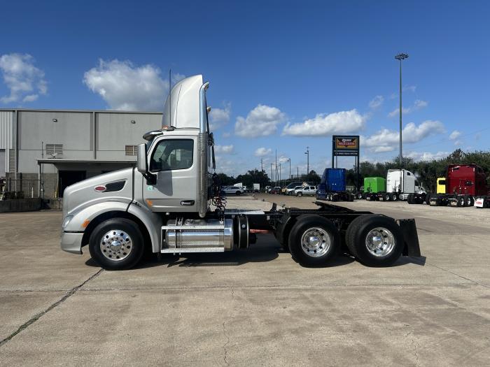 2018 Peterbilt 579-2